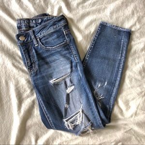AEO super stretch crop ripped jeans regular